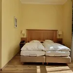Schoen Hotel
