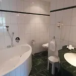 Schoen Hotel