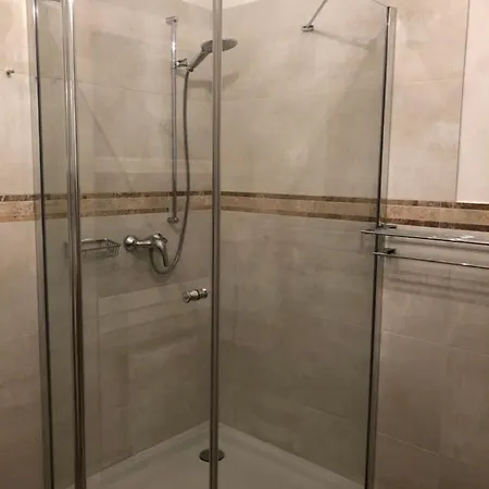 Hotel Schoen Am Rhein 3*