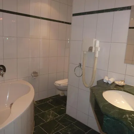 Schoen 3* רודסהיים אם ריין