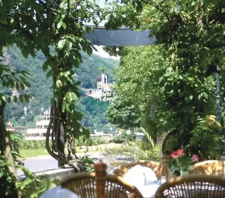 Schoen Am Rhein Hotel