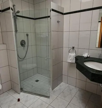 Hotel Schoen Am Rhein