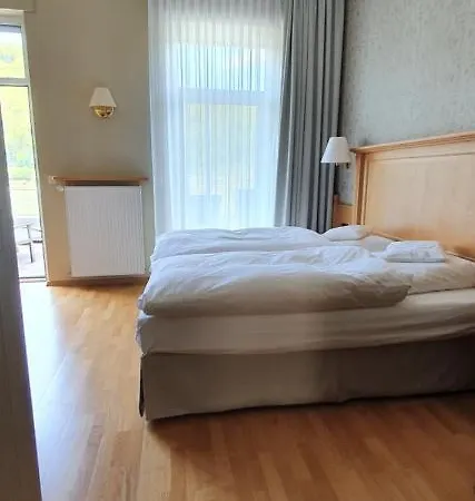 Hotel Schoen Am Rhein