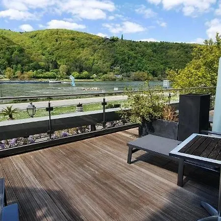 Hotel Schoen Am Rhein
