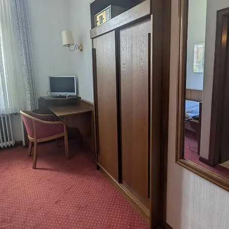 Schoen Am Rhein 3*