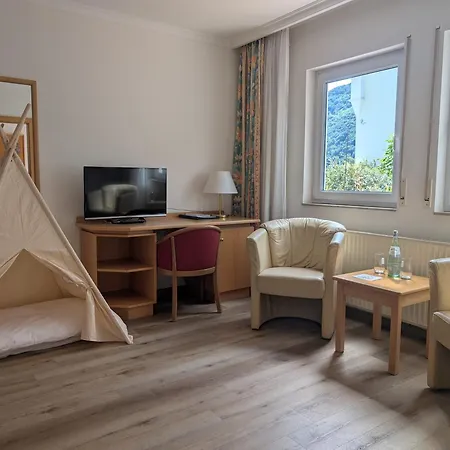 Schön Hotel 3*