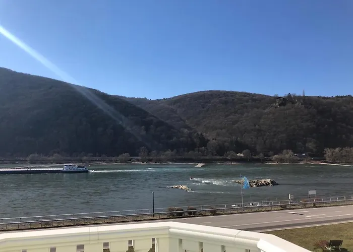Schoen Rüdesheim am Rhein