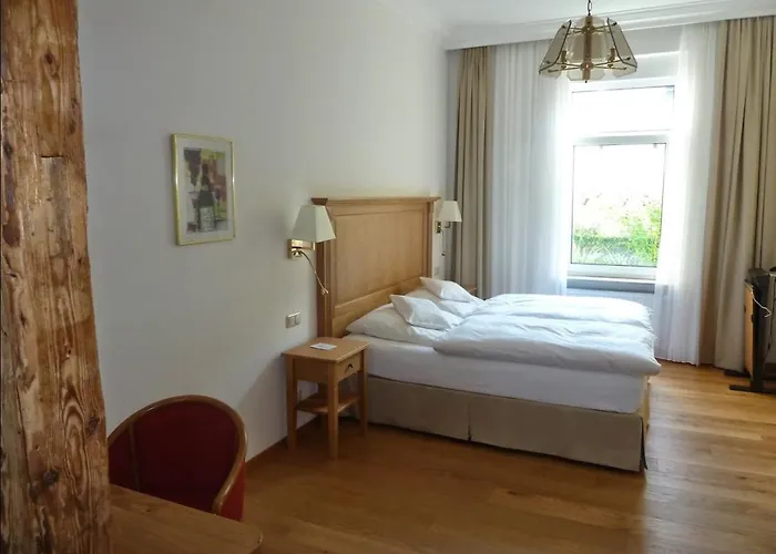 Schoen Ξενοδοχείο 3*