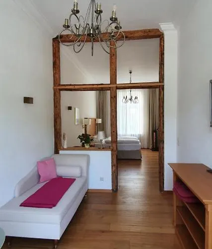 Schoen Rüdesheim am Rhein