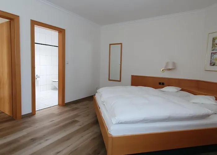 Schoen Rüdesheim am Rhein