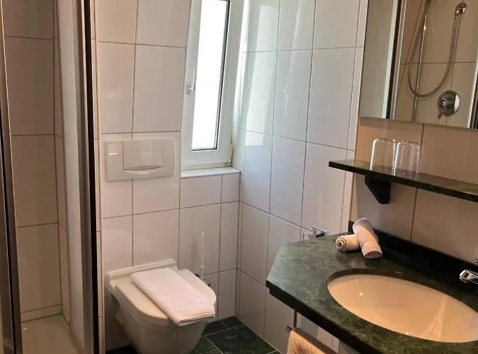 Schoen Rüdesheim am Rhein